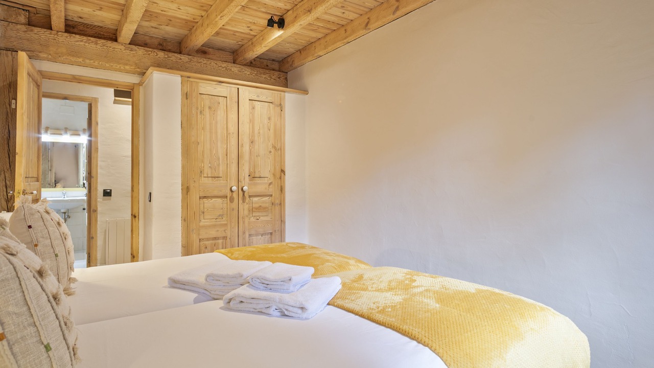 Photo of Bedroom in Garos