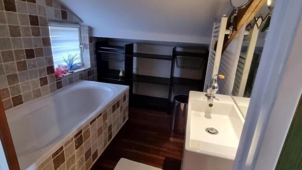 Photo of Bathroom in Saint-Cirgues
