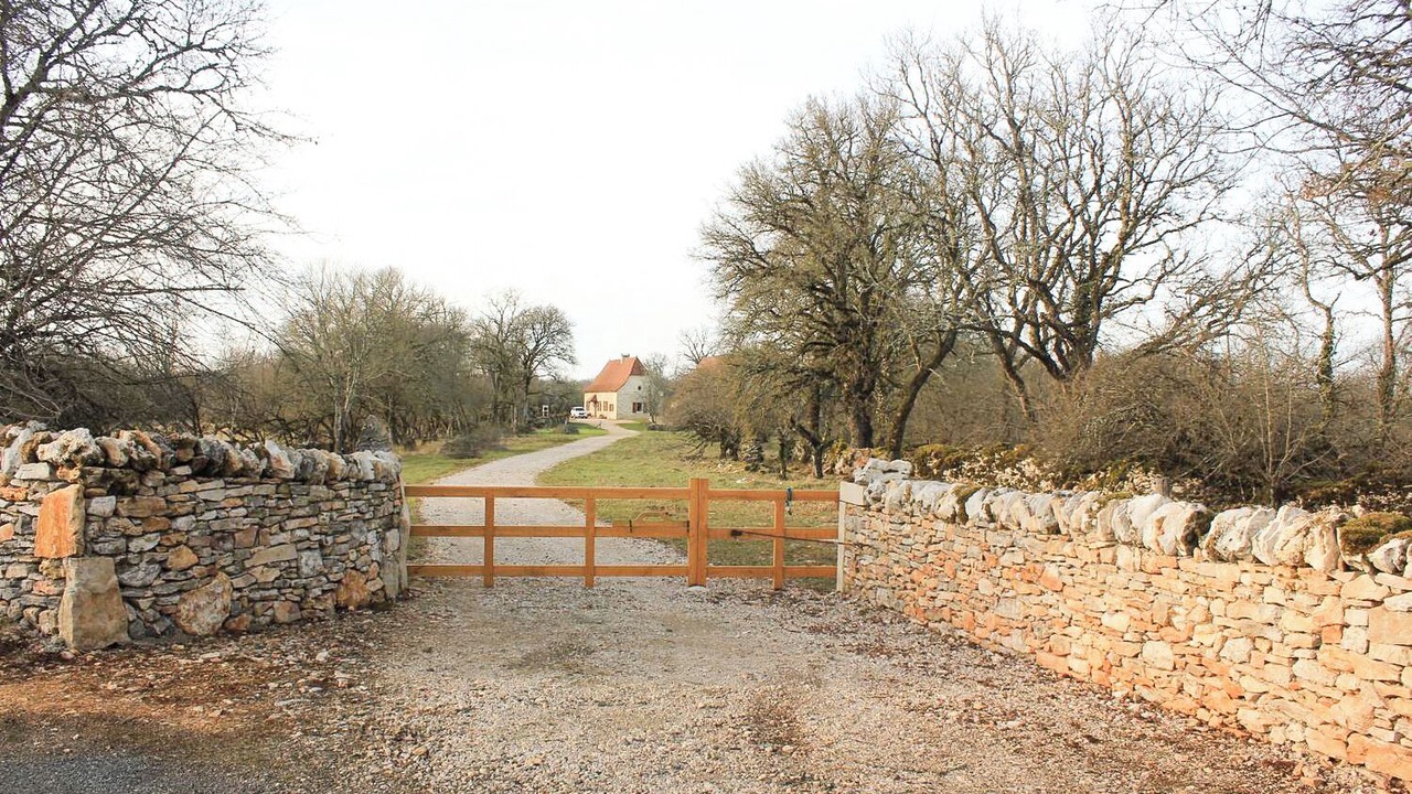 Photo of Others in Sonac