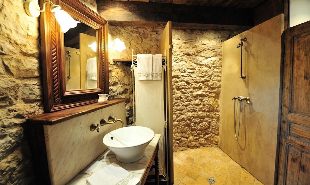 Photo of Bathroom in Alvignac