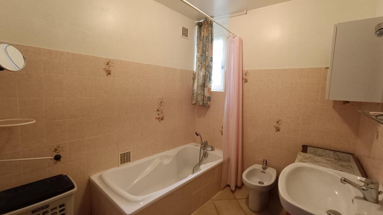 Photo of Bathroom in Sabadel-Latronquiere
