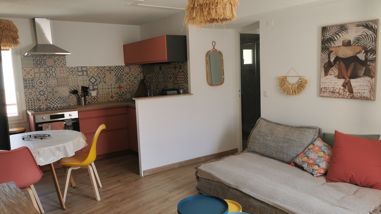 Photo of Livingroom in Lunel-Viel