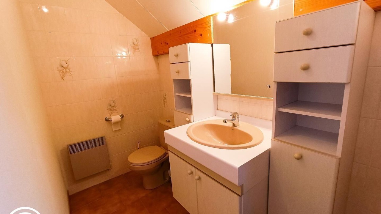 Photo of Bathroom in Saint-Martin-Labouval