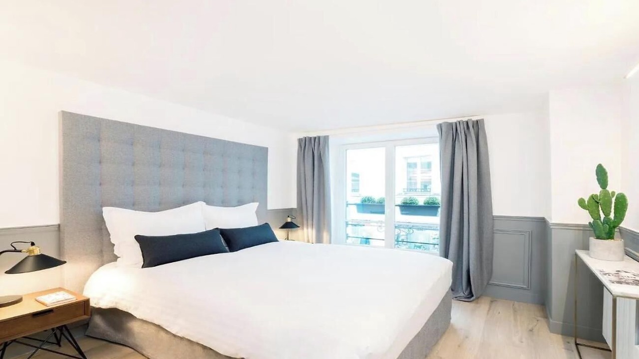 Photo of Bedroom in 2nd Arrondissement