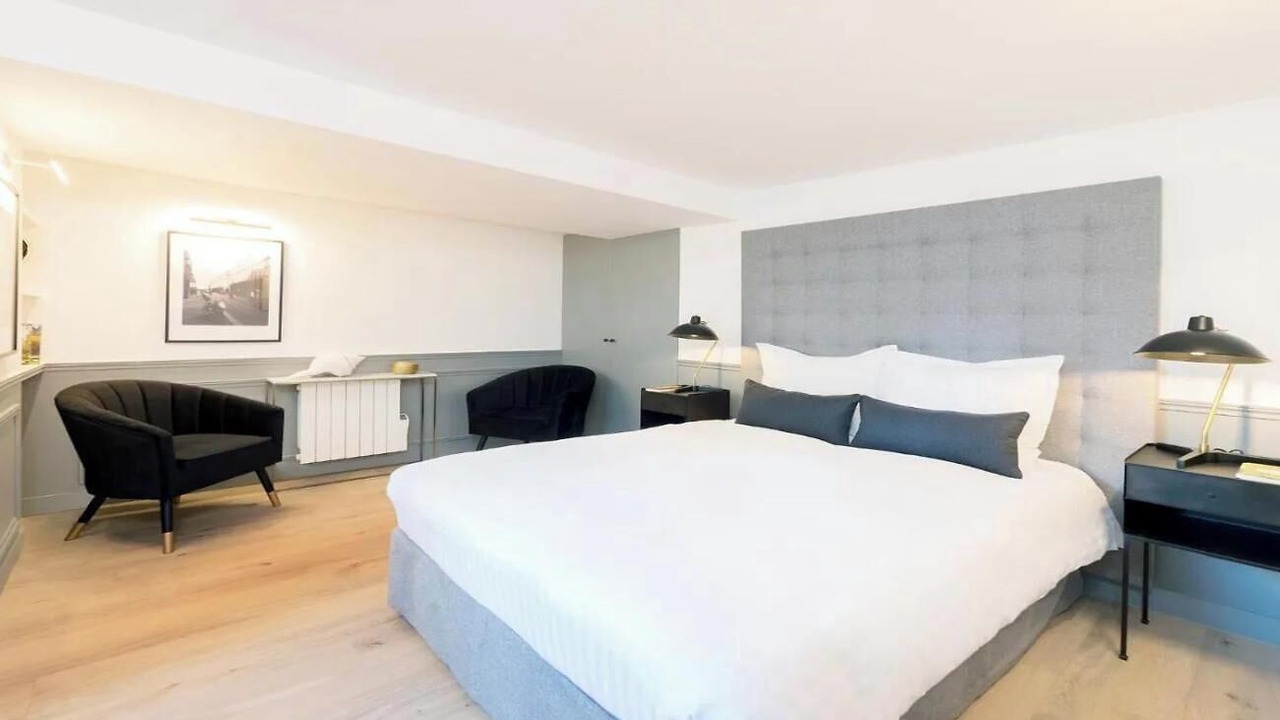 Photo of Bedroom in 2nd Arrondissement