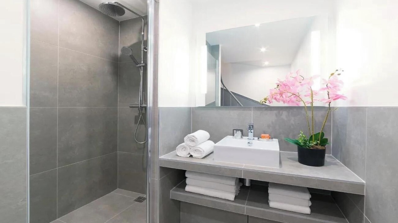 Photo of Bathroom in 2nd Arrondissement