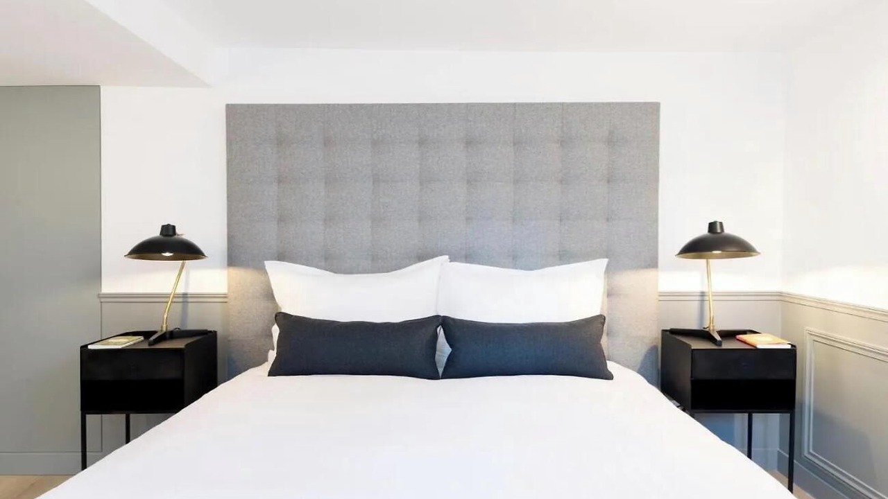 Photo of Bedroom in 2nd Arrondissement