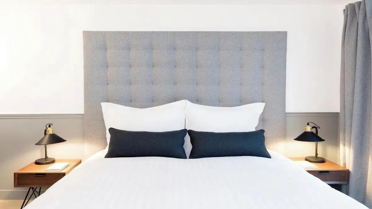 Photo of Bedroom in 2nd Arrondissement
