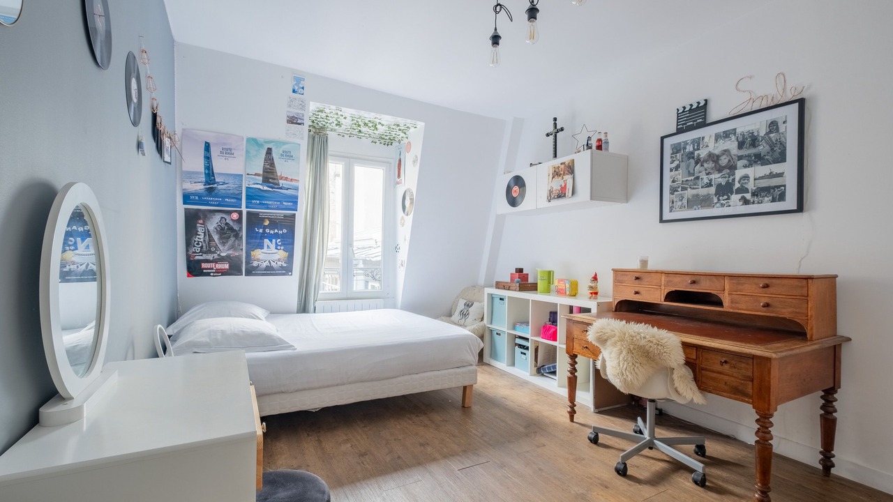 Photo of Bedroom in Champs-Elysees