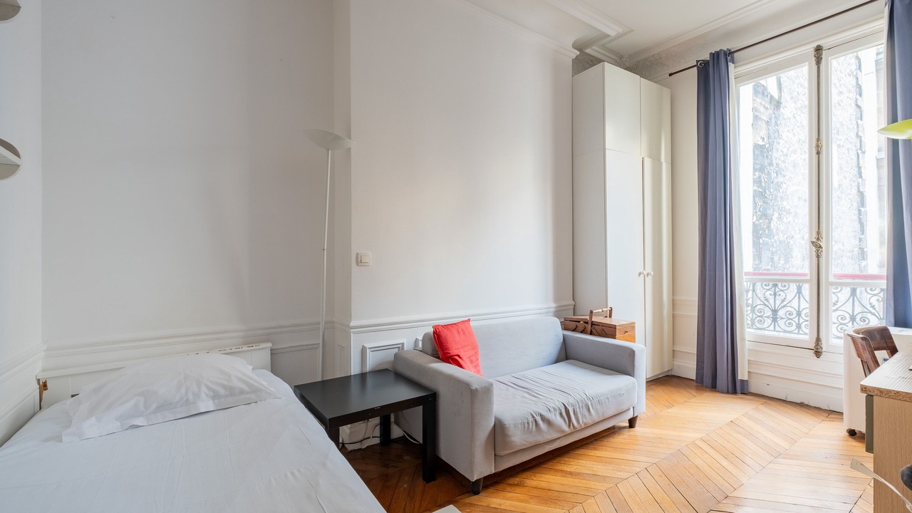 Photo of Bedroom in Champs-Elysees
