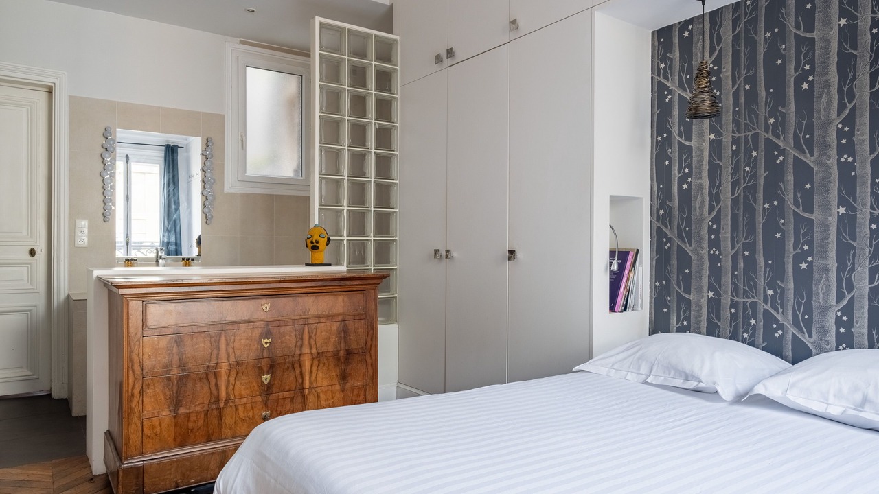 Photo of Bedroom in Champs-Elysees