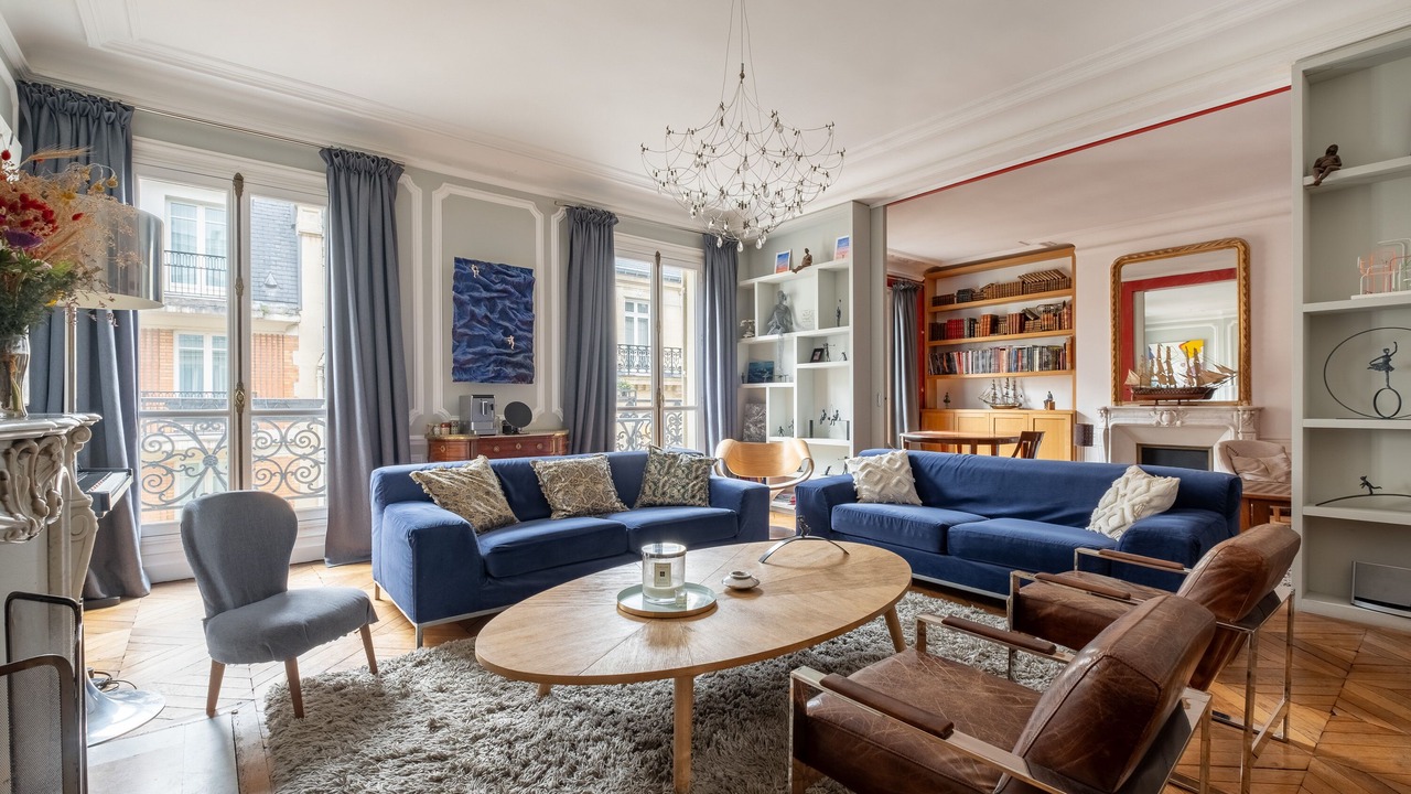 Photo of Livingroom in Champs-Elysees