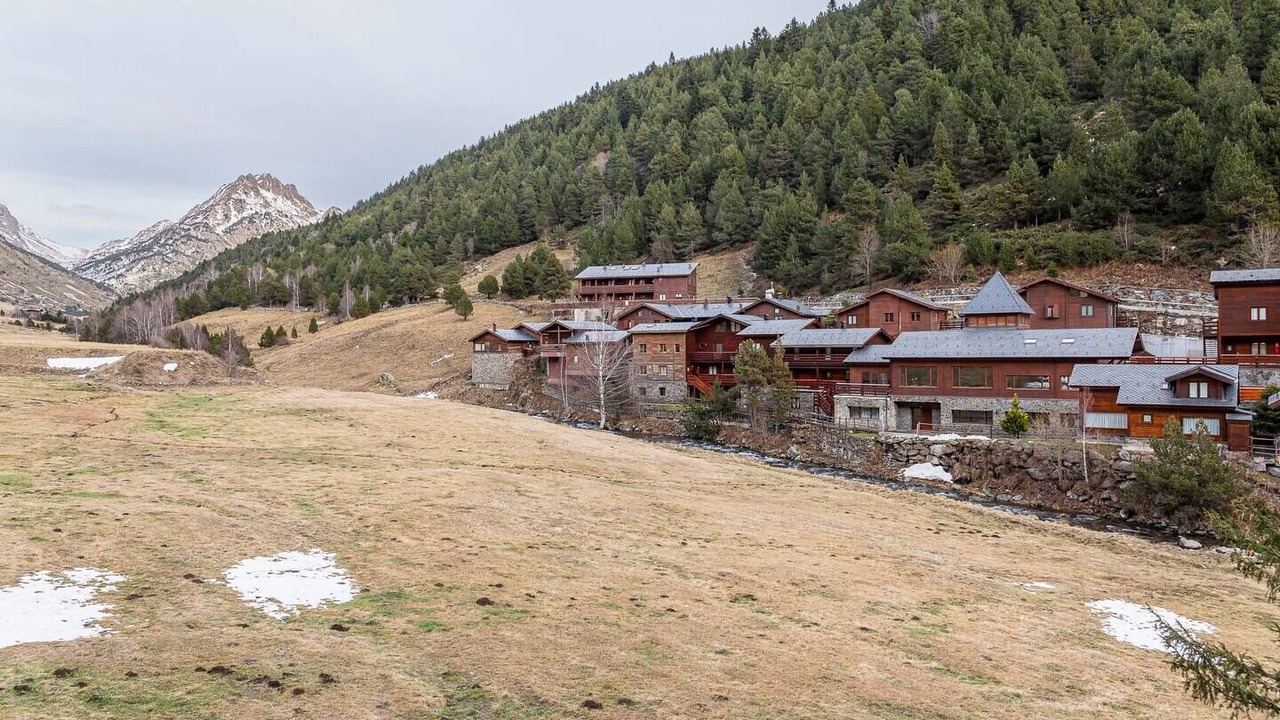 Photo of Outdoor in Incles