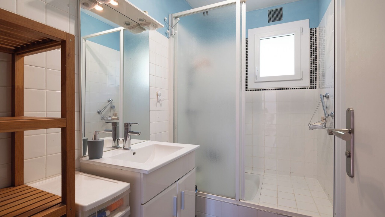 Photo of Bathroom in Lathuile