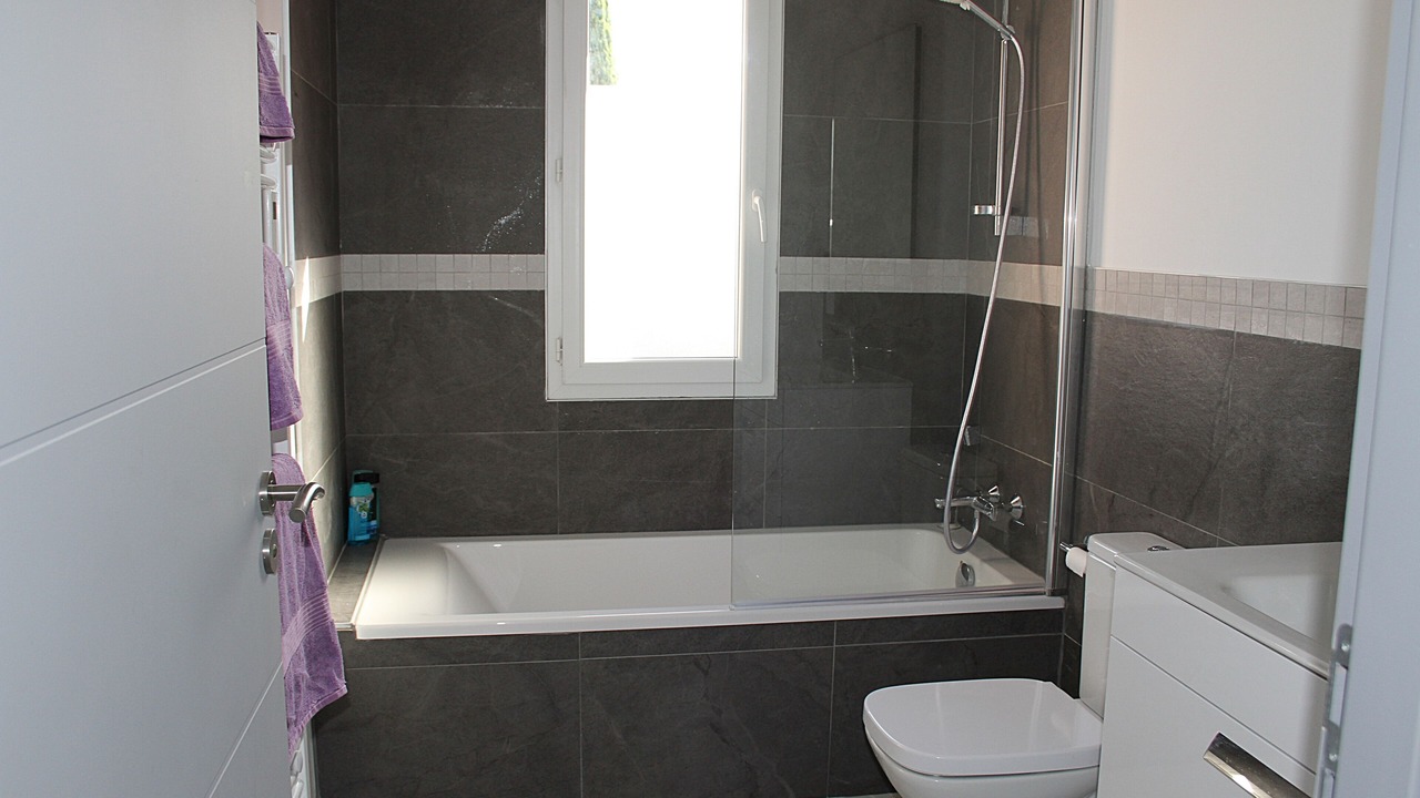 Photo of Bathroom in Laroque-des-Alberes