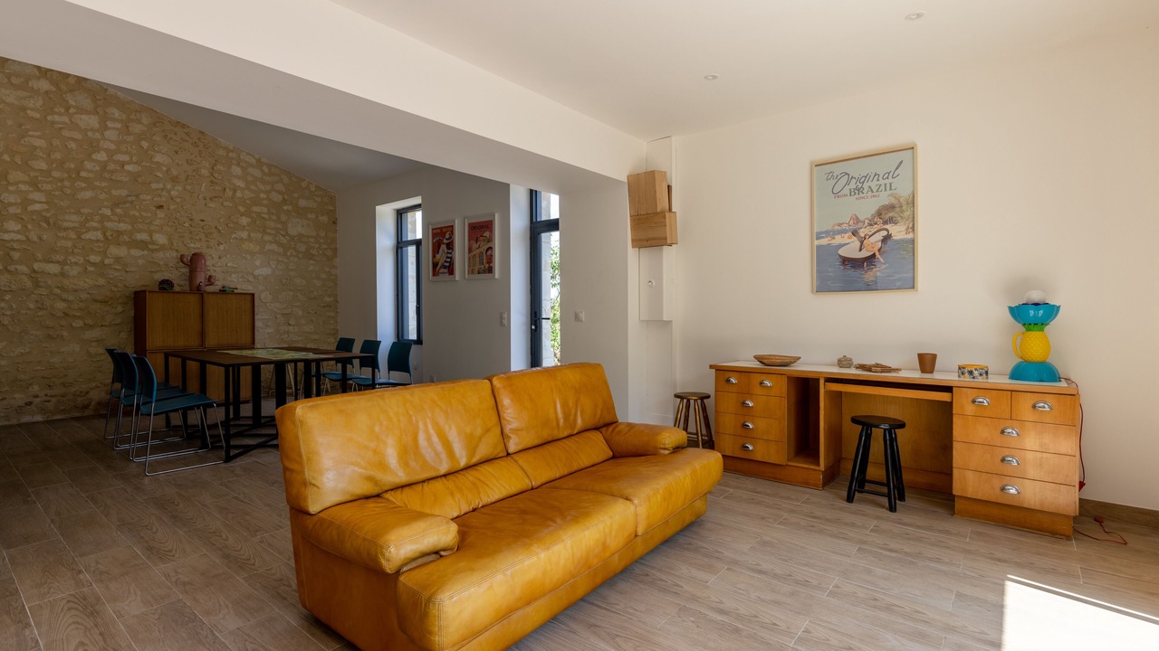 Photo of Livingroom in Vertheuil