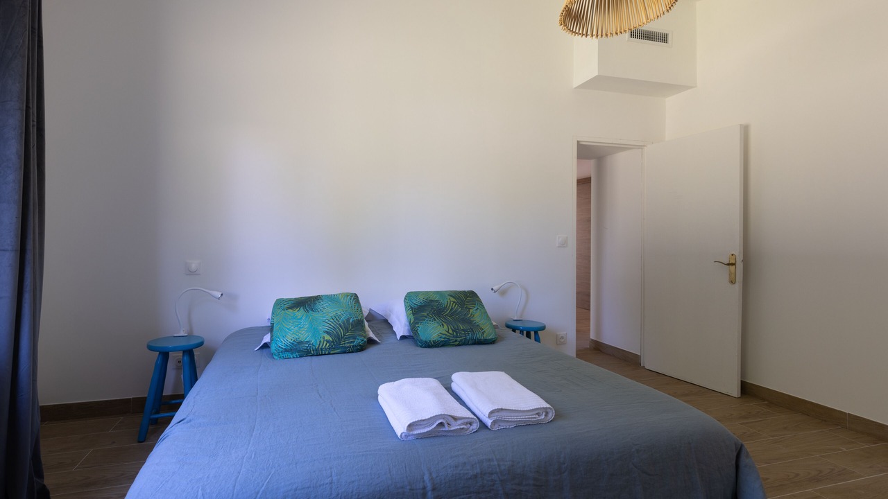 Photo of Bedroom in Vertheuil