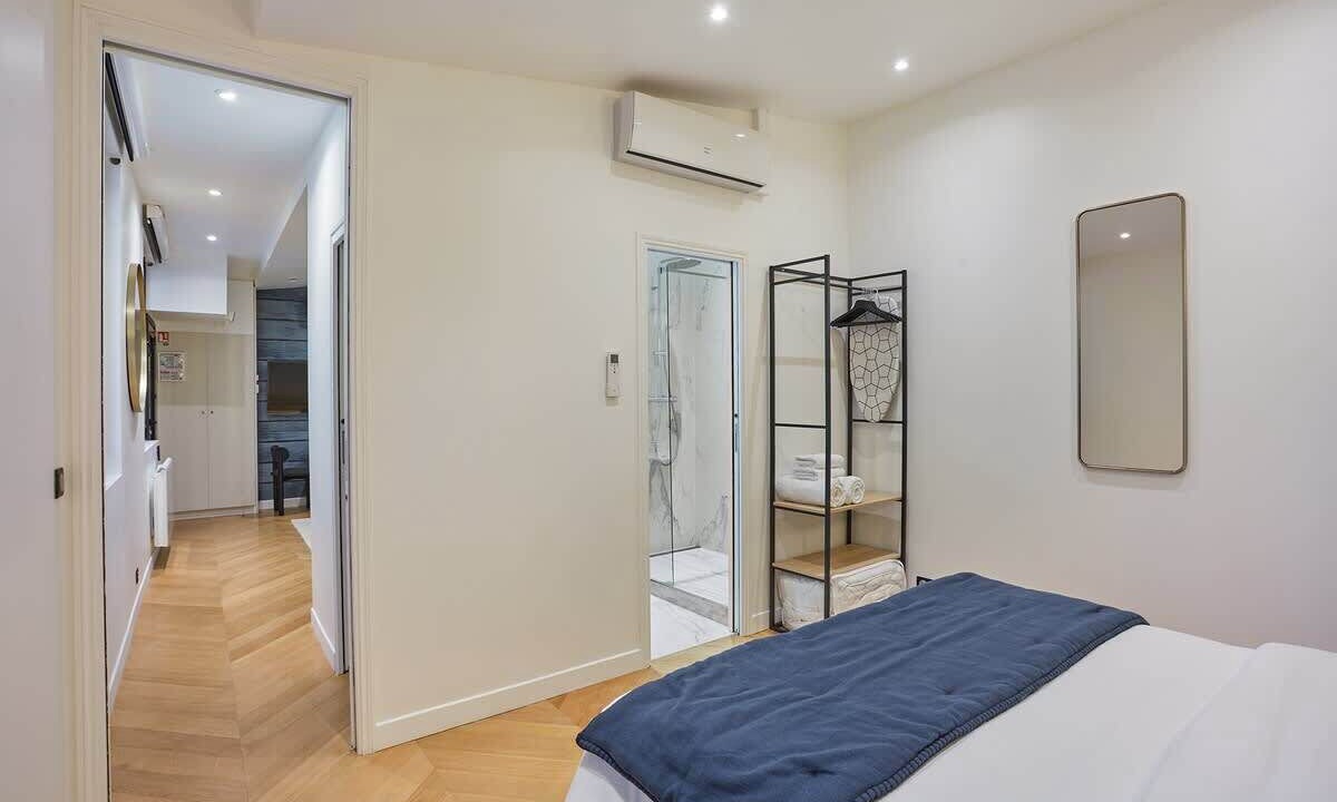 Photo of Bedroom in Saint-Germain-des-Pres