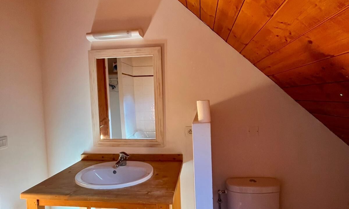 Photo of Bathroom in Cadeilhan-Trachere