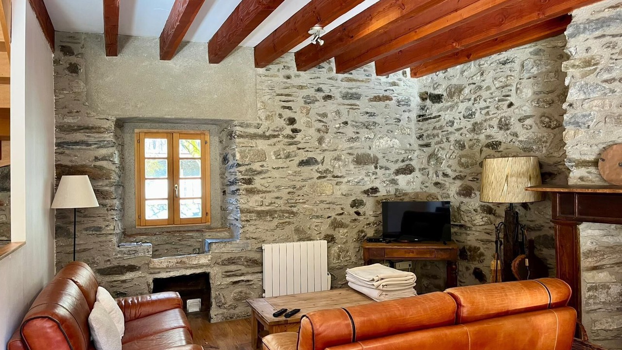 Photo of Livingroom in Cadeilhan-Trachere