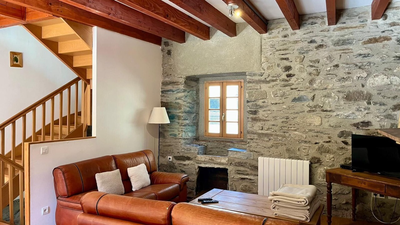 Photo of Livingroom in Cadeilhan-Trachere
