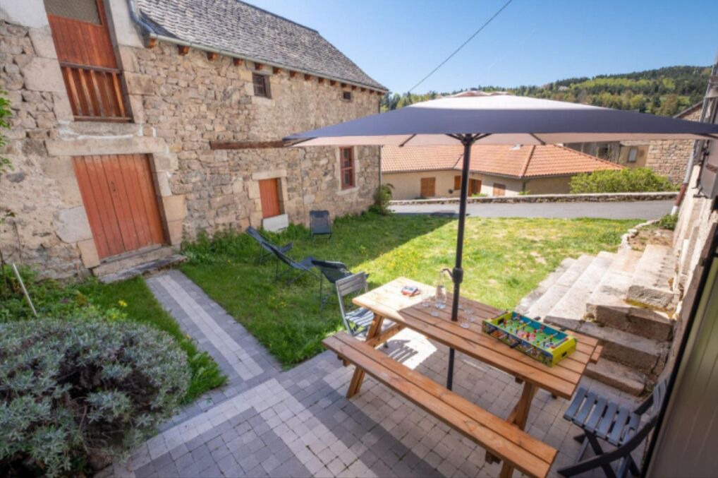 Photo of Outdoor in Auroux
