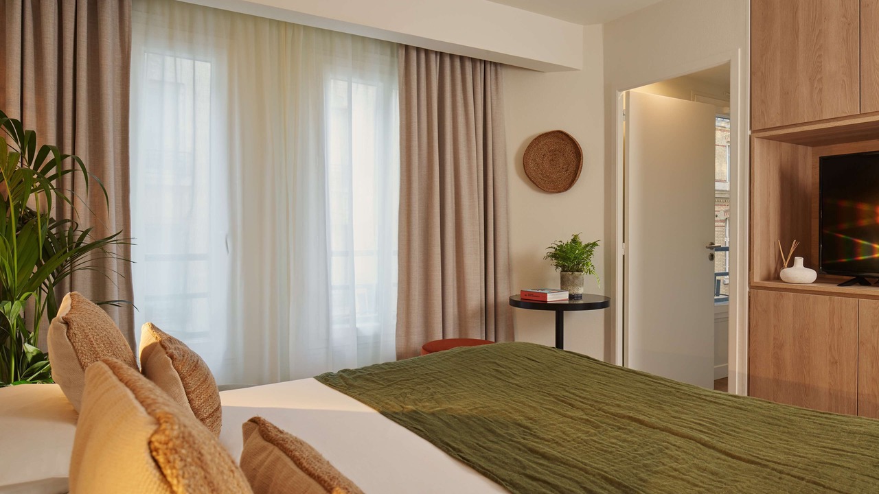 Photo of Bedroom in Val-de-Grace
