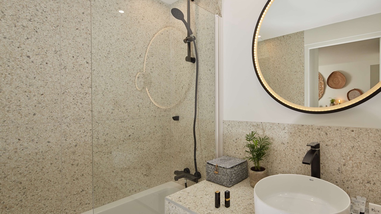 Photo of Bathroom in Val-de-Grace