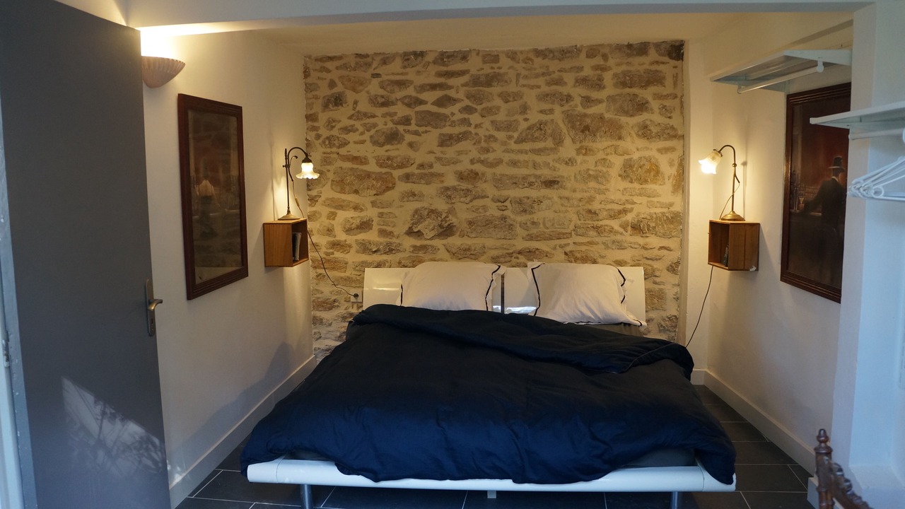 Photo of Bedroom in Ensues-la-Redonne