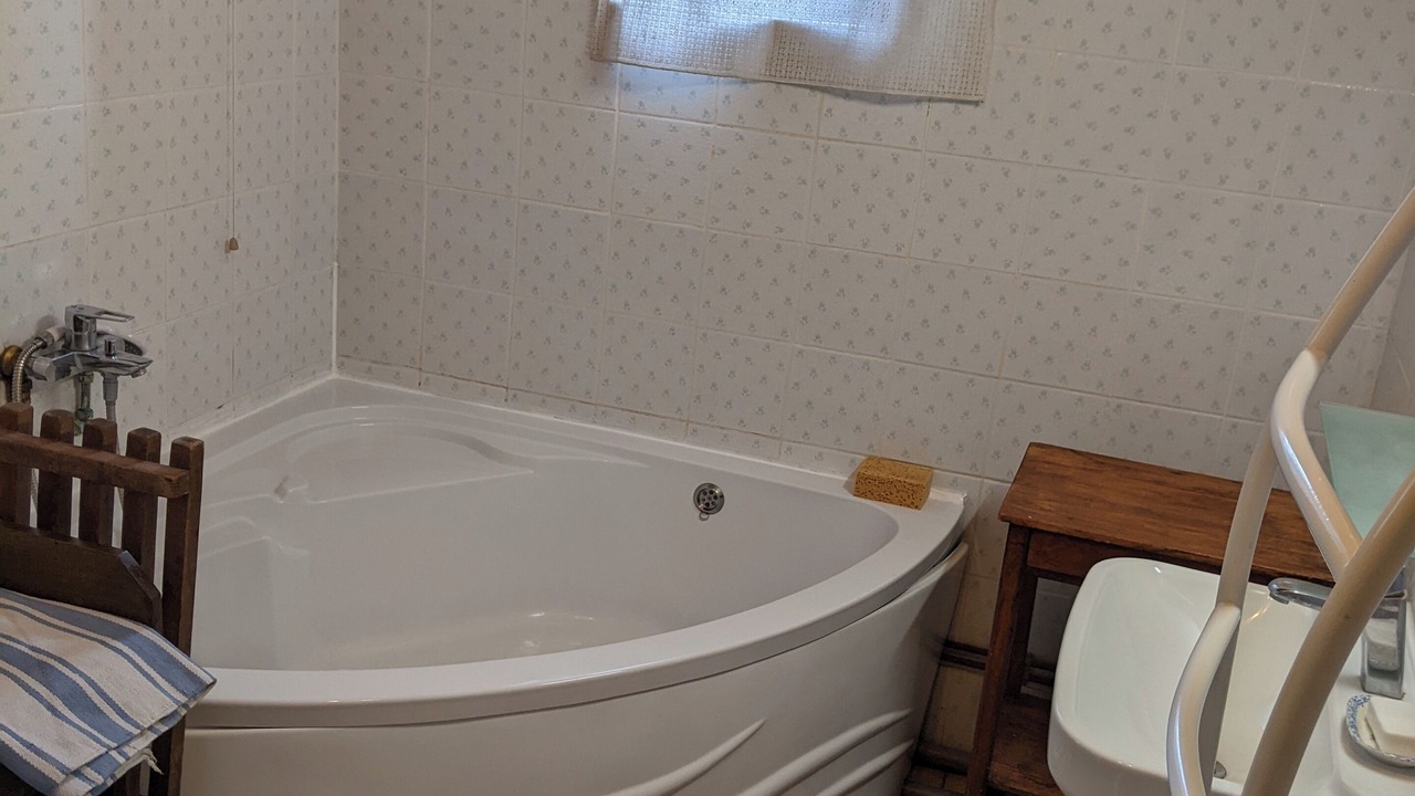 Photo of Bathroom in Carennac