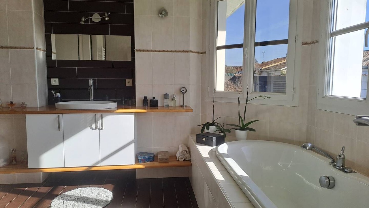 Photo of Bathroom in Mios