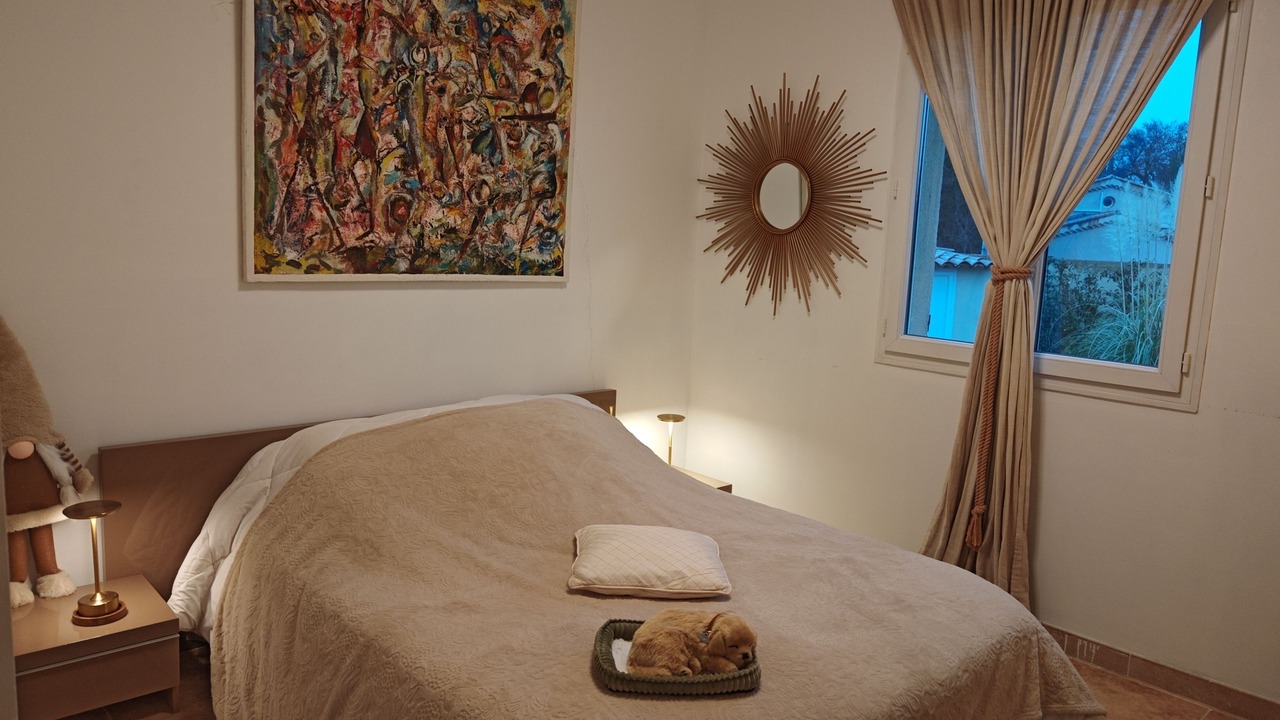 Photo of Bedroom in Eyguieres