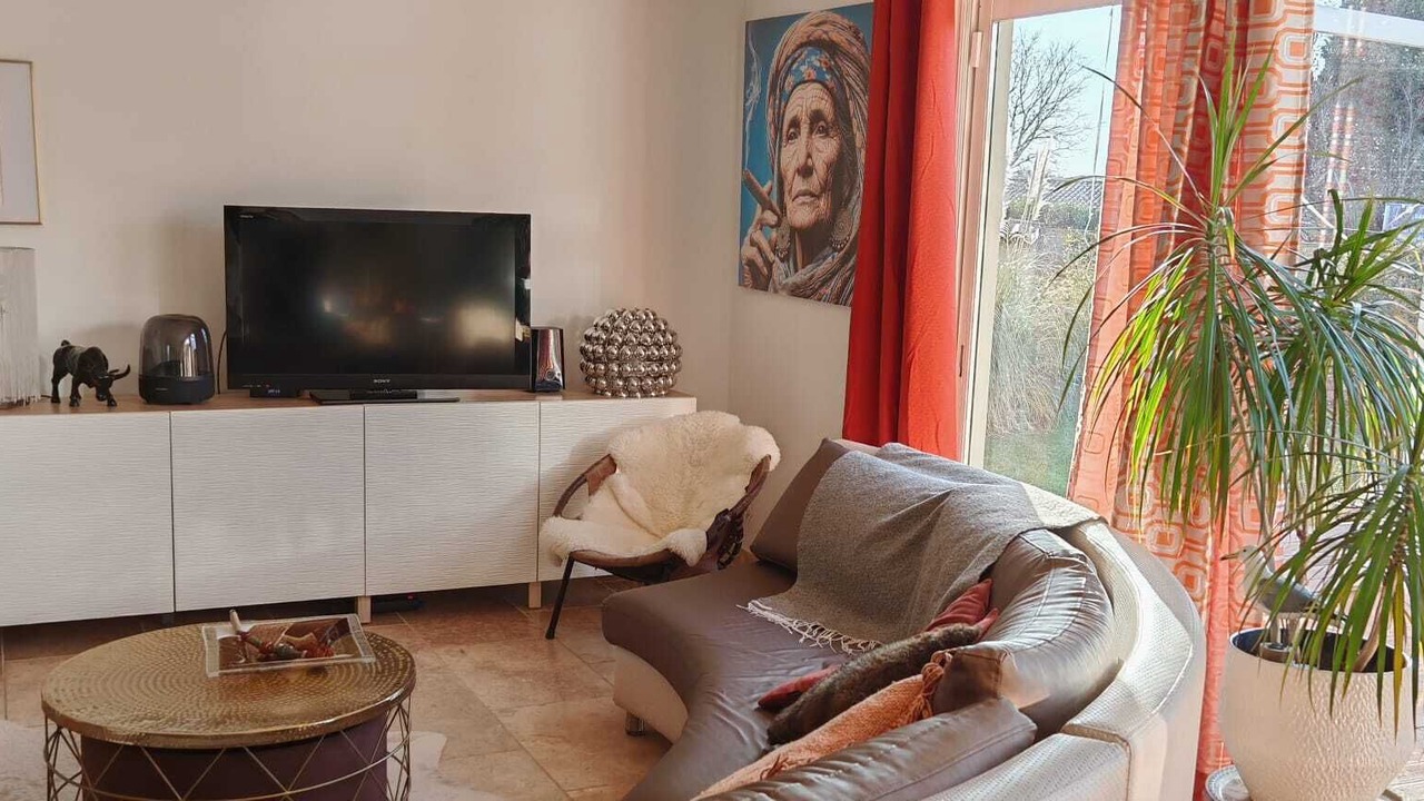 Photo of Livingroom in Eyguieres
