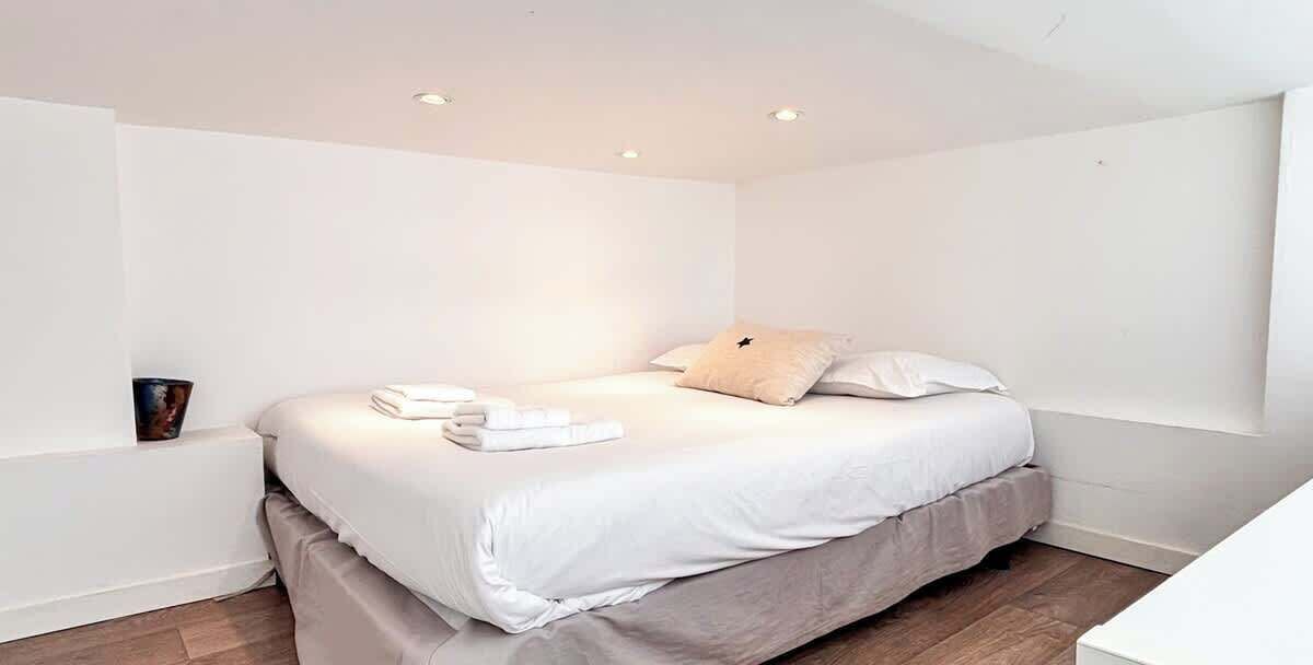 Photo of Bedroom in Saint-Michel