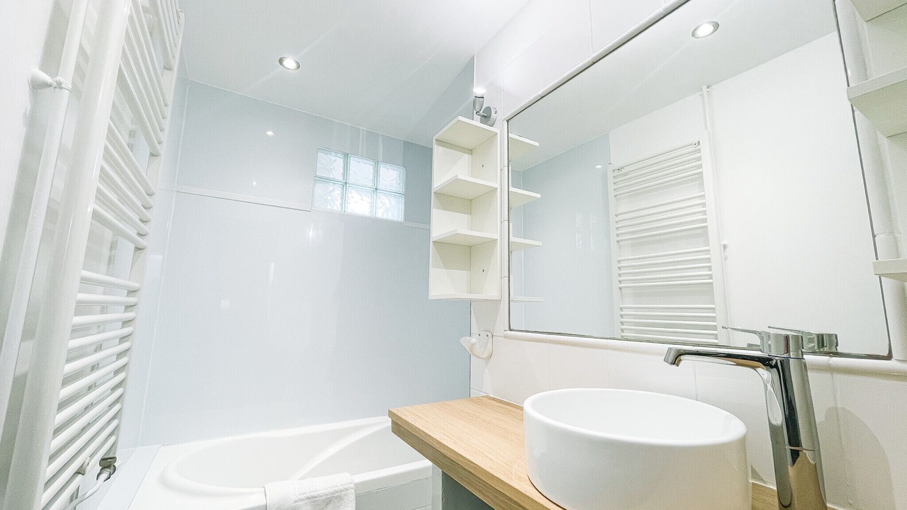 Photo of Bathroom in Quartier Exposition-Bajatiere