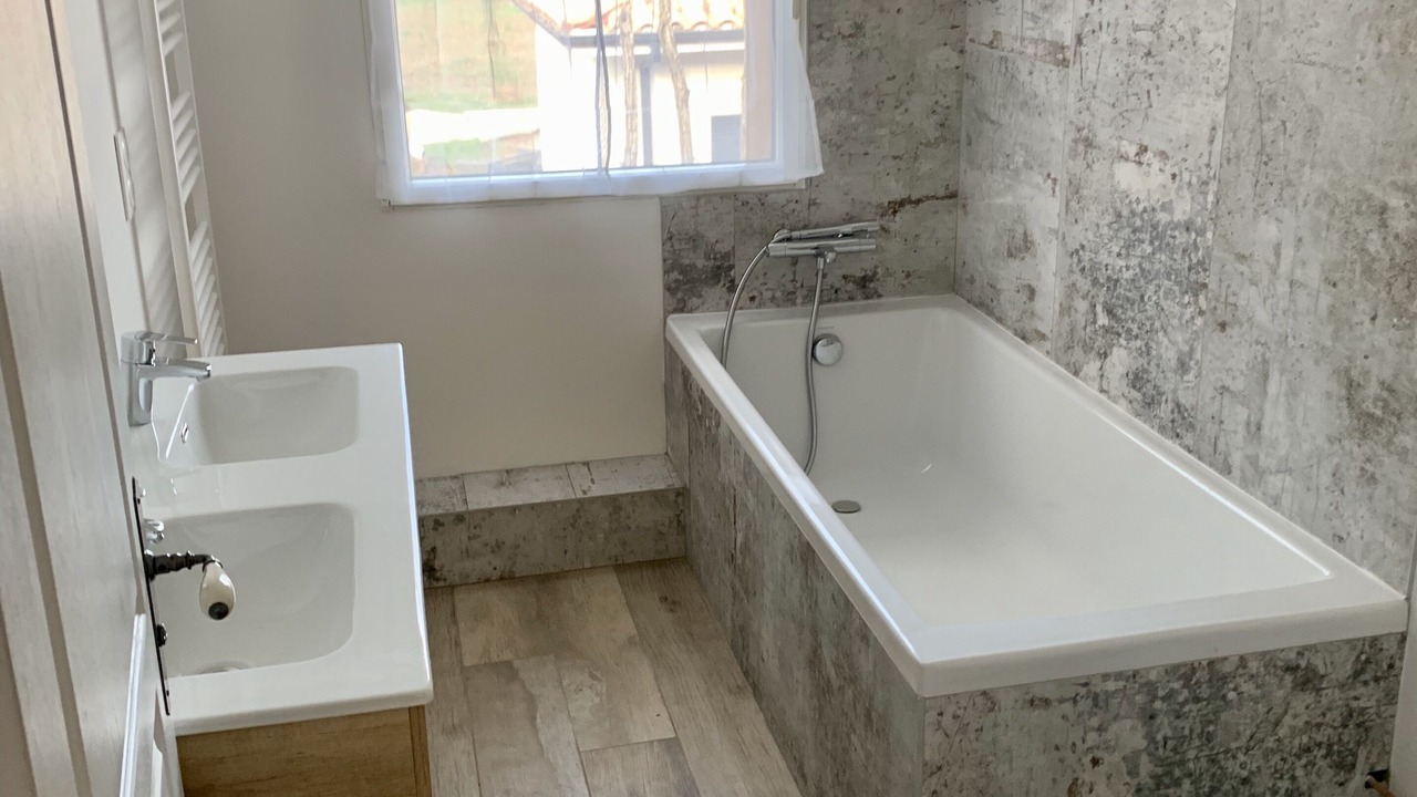 Photo of Bathroom in Salles