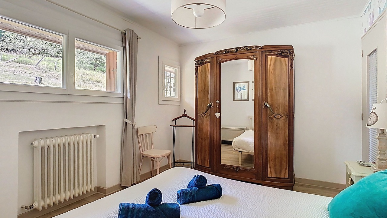 Photo of Bedroom in Saint-Laurent-du-Pont
