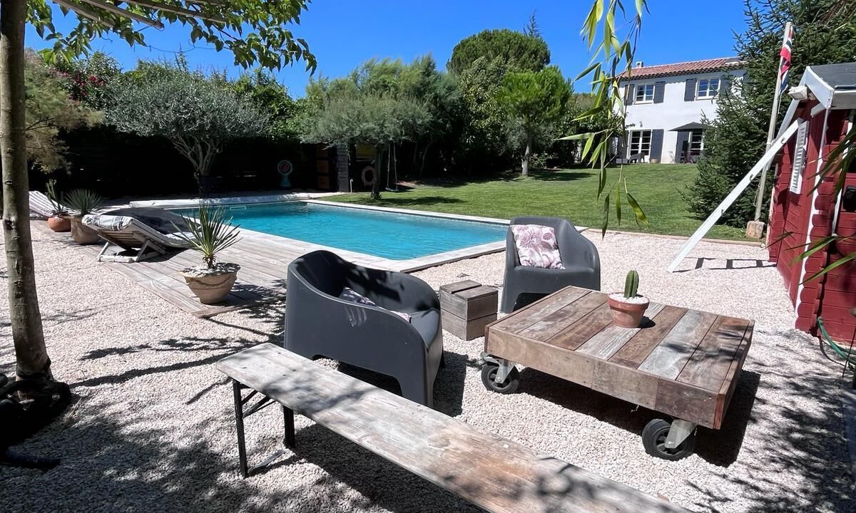 Photo of Outdoor in Chateauneuf-le-Rouge