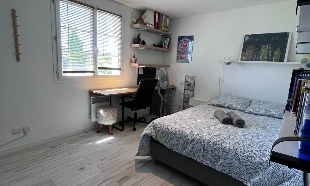 Photo of Bedroom in Chateauneuf-le-Rouge