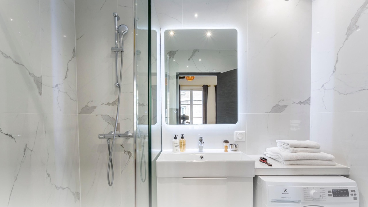 Photo of Bathroom in Butte-aux-Cailles