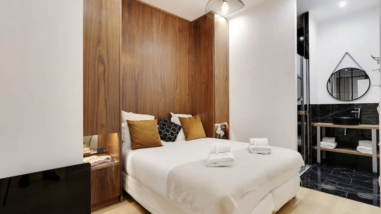 Photo of Bedroom in Pigalle