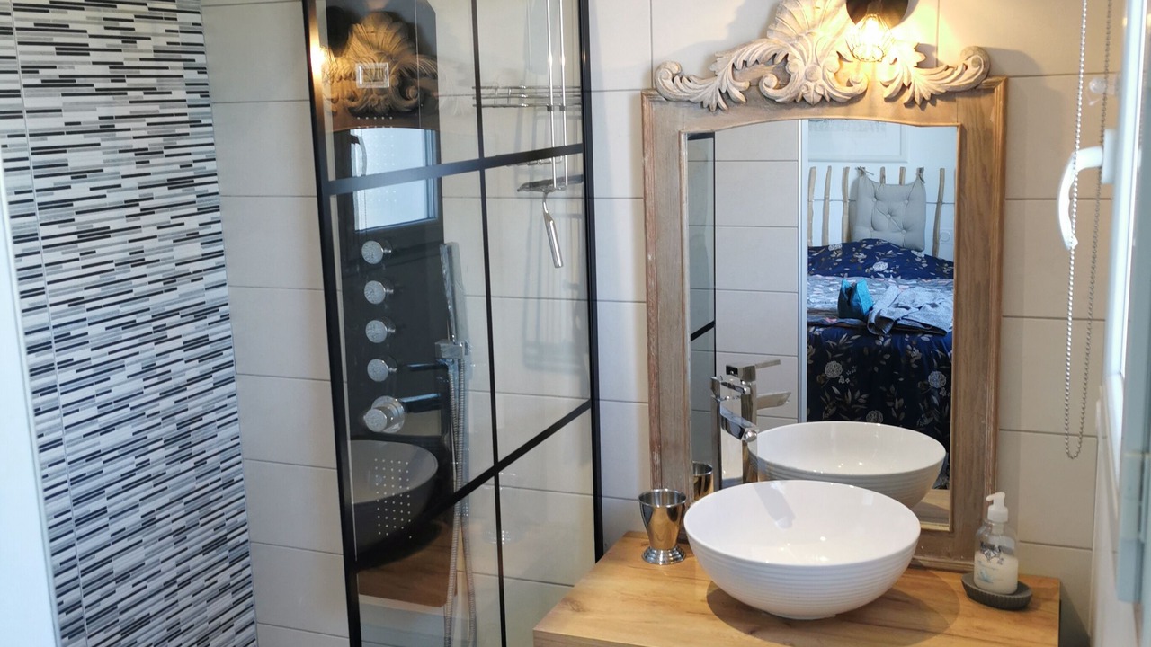 Photo of Bathroom in Euzet-les-Bains