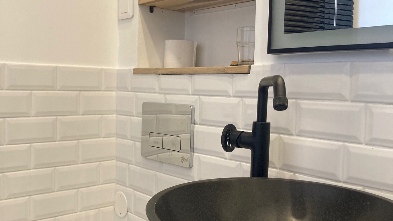 Photo of Bathroom in 20th Arrondissement