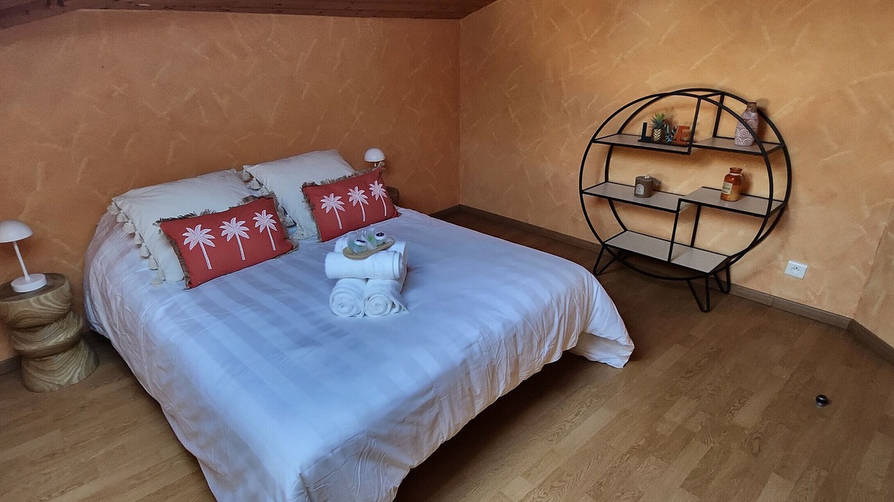 Photo of Bedroom in Rhone Crussol