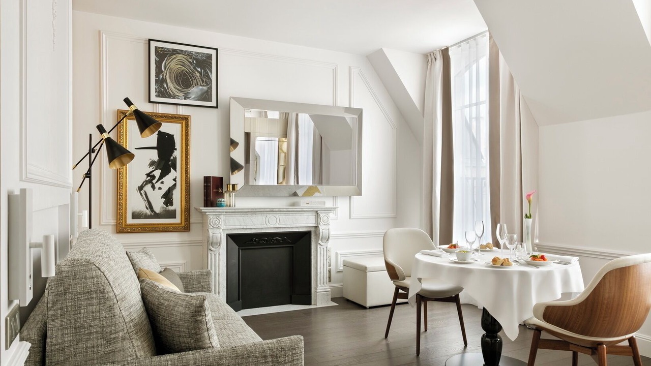 Photo of Livingroom in Champs-Elysees