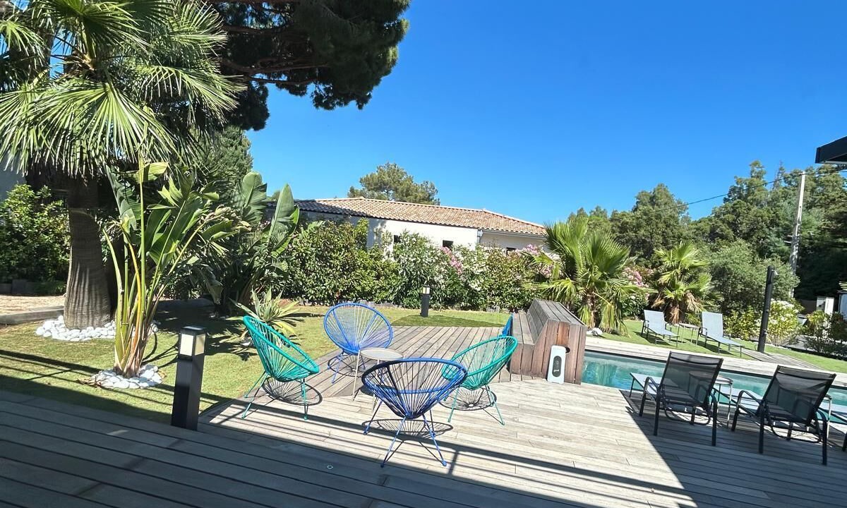 Photo of Patio Balcony in Le Lavandou