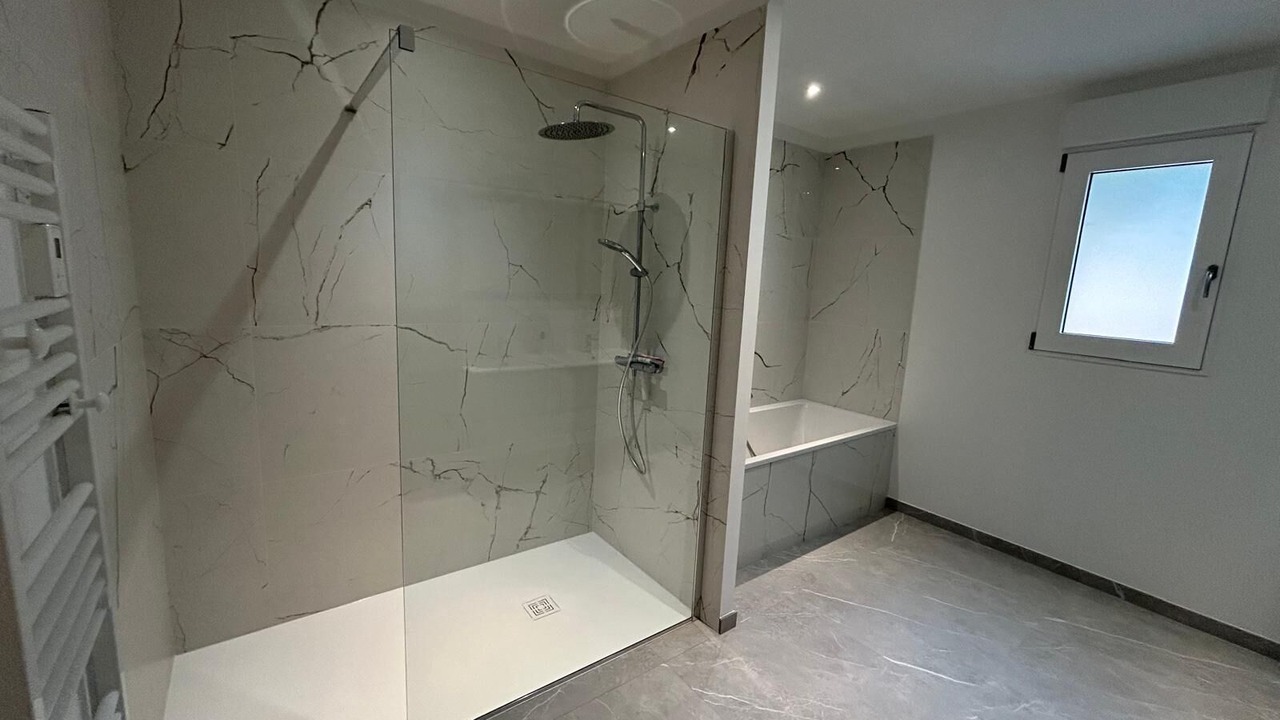Photo of Bathroom in Le Lavandou