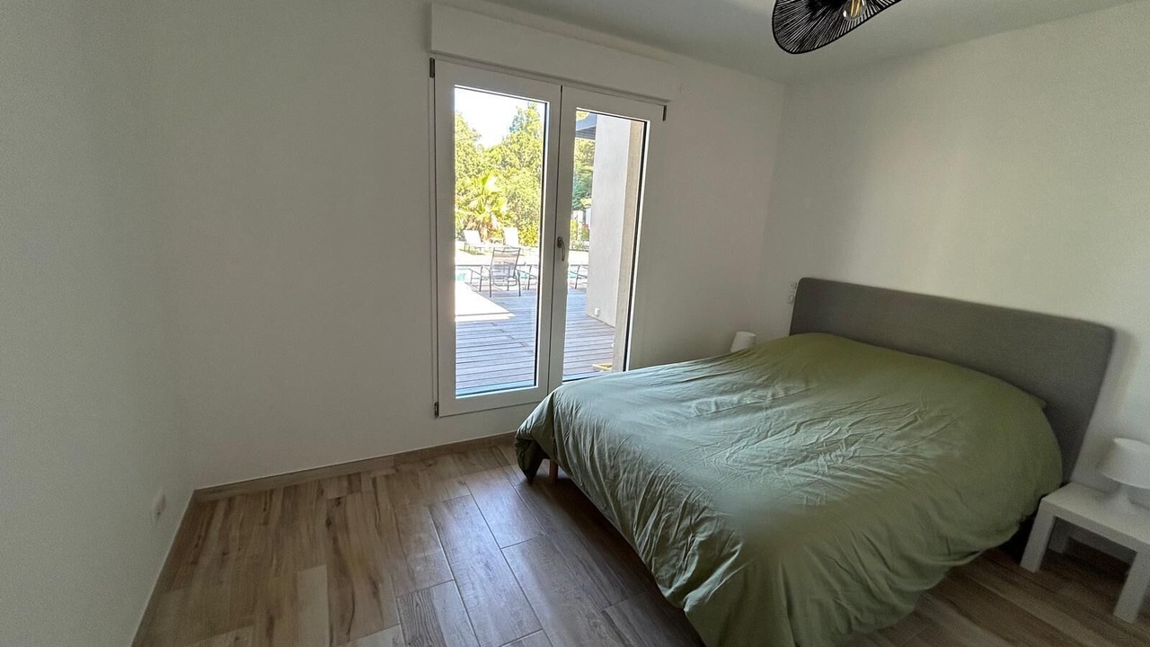 Photo of Bedroom in Le Lavandou