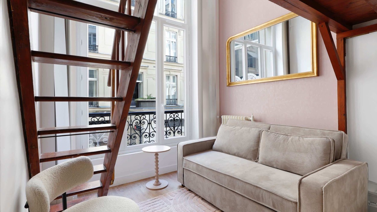 Photo of Livingroom in Champs-Elysees