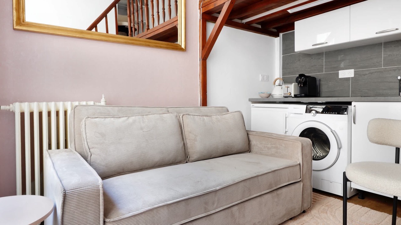 Photo of Livingroom in Champs-Elysees